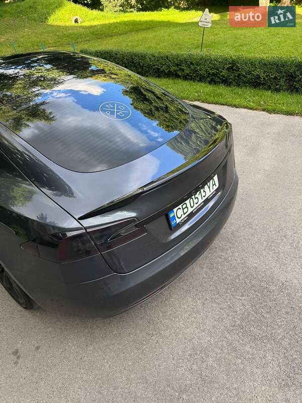 Лифтбек Tesla Model S 2018 в Чернигове