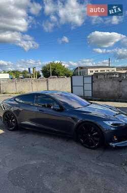 Лифтбек Tesla Model S 2018 в 