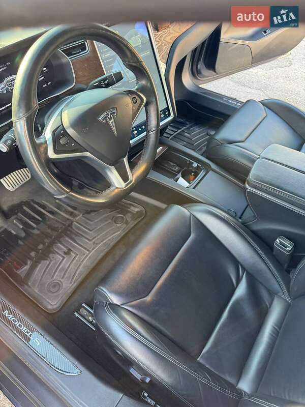 Лифтбек Tesla Model S 2018 в Чернигове
