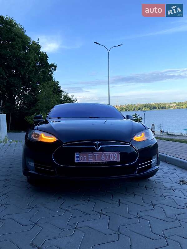 Лифтбек Tesla Model S 2014 в Тернополе