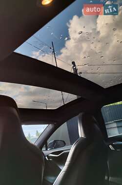 Лифтбек Tesla Model S 2016 в 