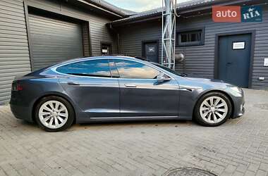 Лифтбек Tesla Model S 2016 в 