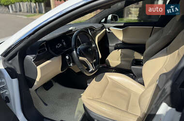 Лифтбек Tesla Model S 2016 в 