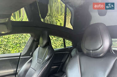 Лифтбек Tesla Model S 2017 в 