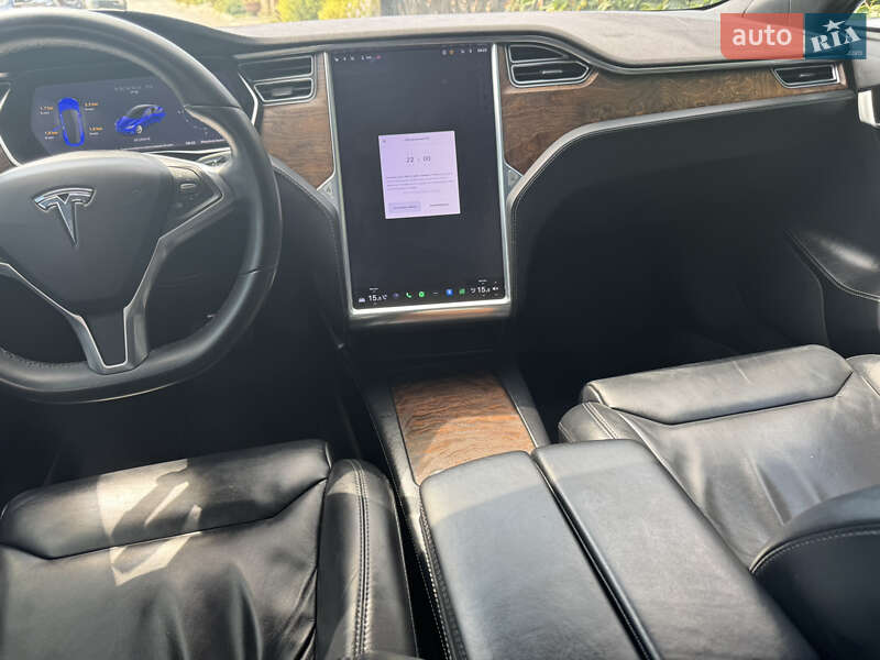 Лифтбек Tesla Model S 2017 в Одессе