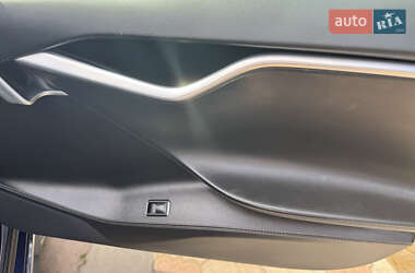 Лифтбек Tesla Model S 2017 в 