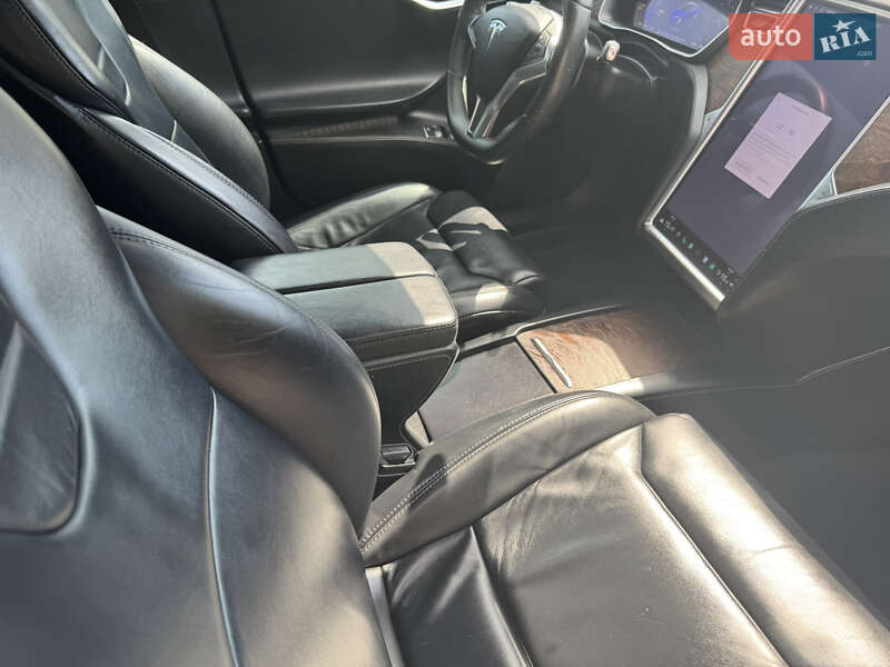 Лифтбек Tesla Model S 2017 в Одессе
