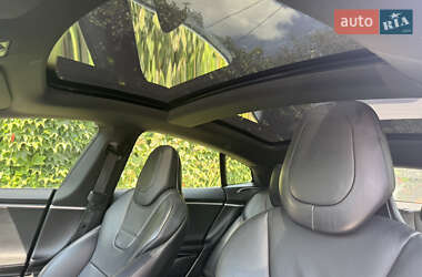 Лифтбек Tesla Model S 2017 в 