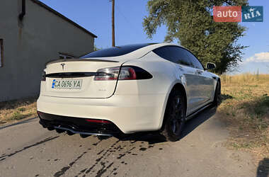 Лифтбек Tesla Model S 2021 в 