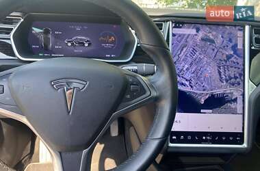 Ліфтбек Tesla Model S 2016 в 