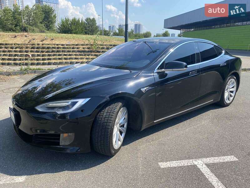 Ліфтбек Tesla Model S 2016 в 