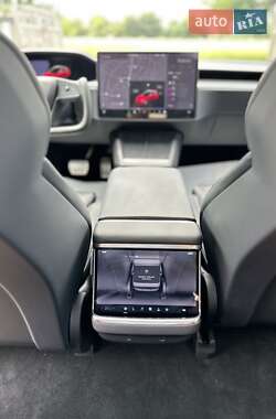 Ліфтбек Tesla Model S 2024 в 