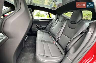 Ліфтбек Tesla Model S 2024 в 