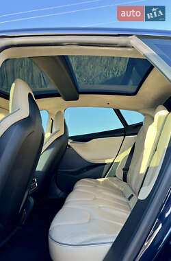 Лифтбек Tesla Model S 2013 в 