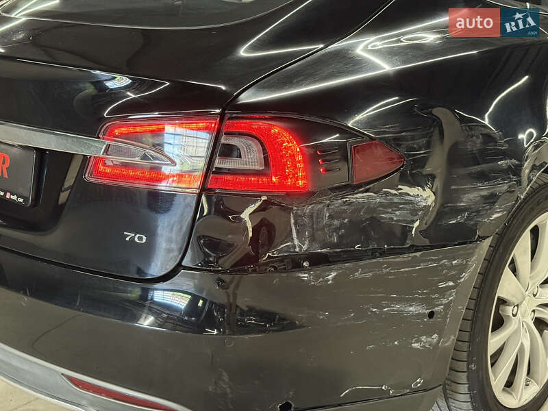 Лифтбек Tesla Model S 2016 в Владимире