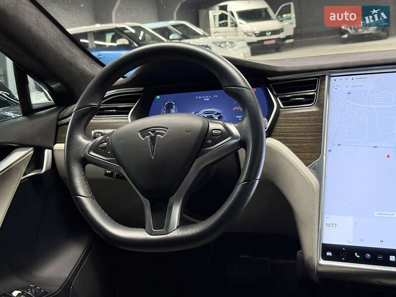 Лифтбек Tesla Model S 2016 в Владимире