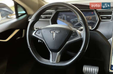Лифтбек Tesla Model S 2016 в 