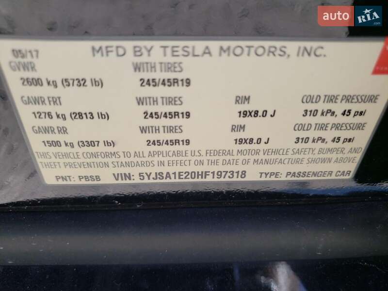 Лифтбек Tesla Model S 2017 в Полтаве