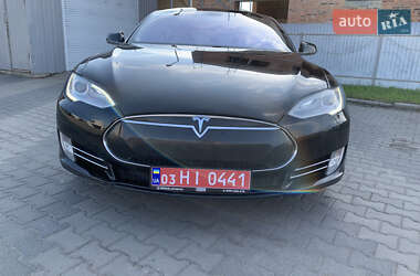 Лифтбек Tesla Model S 2013 в 