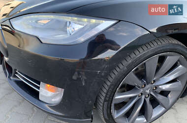 Лифтбек Tesla Model S 2013 в 