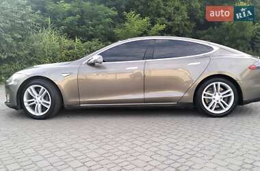 Ліфтбек Tesla Model S 2015 в 