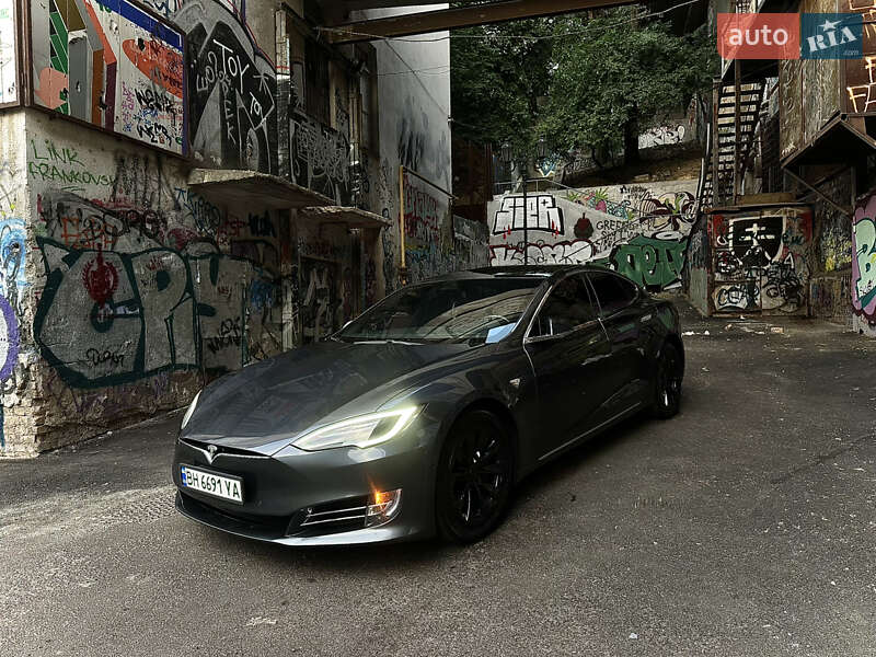 Лифтбек Tesla Model S 2017 в Одессе фото 2 Лифтбек Tesla Model S 2017 в Одессе