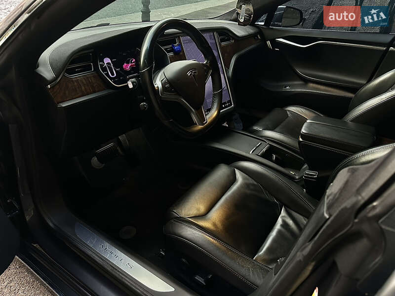 Лифтбек Tesla Model S 2017 в Одессе фото 11 Лифтбек Tesla Model S 2017 в Одессе