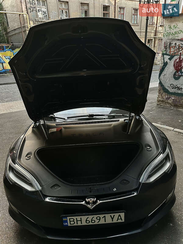 Лифтбек Tesla Model S 2017 в Одессе фото 26 Лифтбек Tesla Model S 2017 в Одессе