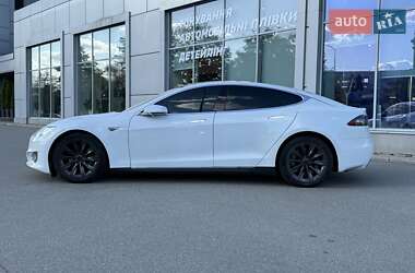 Лифтбек Tesla Model S 2016 в 