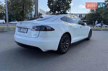 Лифтбек Tesla Model S 2016 в 