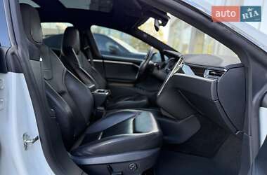 Лифтбек Tesla Model S 2016 в 