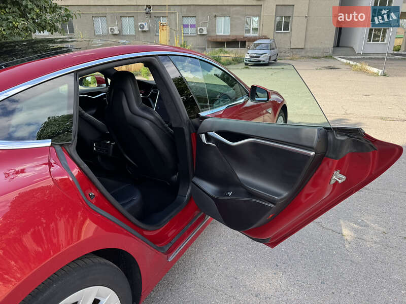 Ліфтбек Tesla Model S 2017 в Черкасах