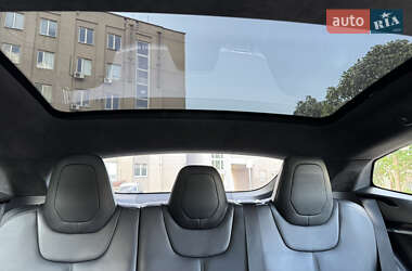 Ліфтбек Tesla Model S 2017 в 