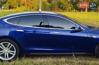Ліфтбек Tesla Model S 2016 в 