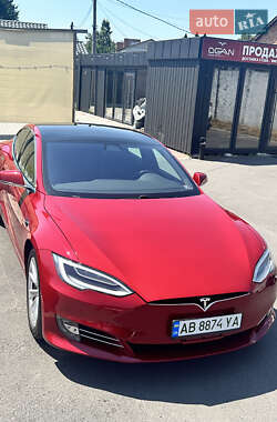 Лифтбек Tesla Model S 2018 в 