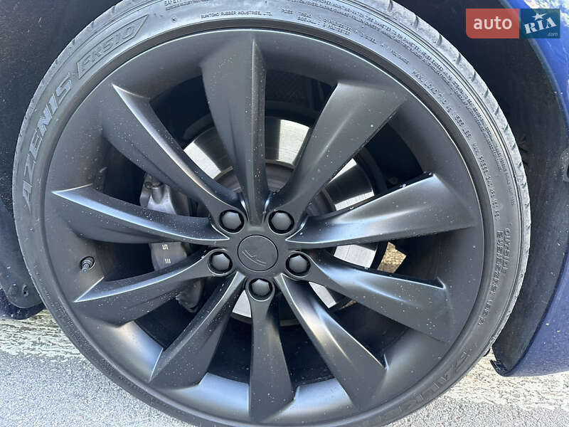 Лифтбек Tesla Model S 2017 в Киеве фото 7 Лифтбек Tesla Model S 2017 в Киеве