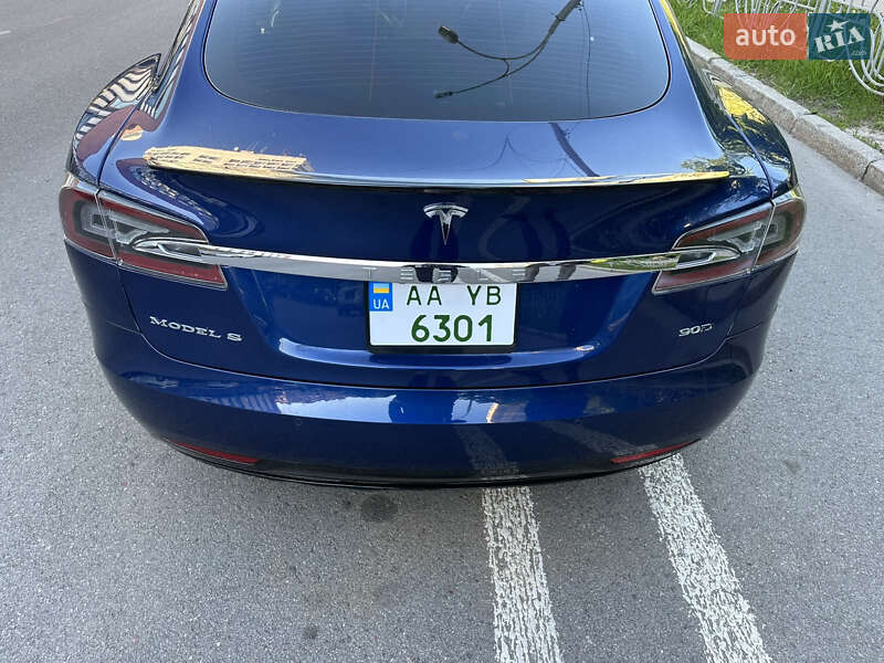 Лифтбек Tesla Model S 2017 в Киеве фото 11 Лифтбек Tesla Model S 2017 в Киеве