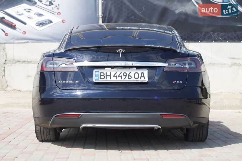 Хетчбек Tesla Model S 2014 в Одесі