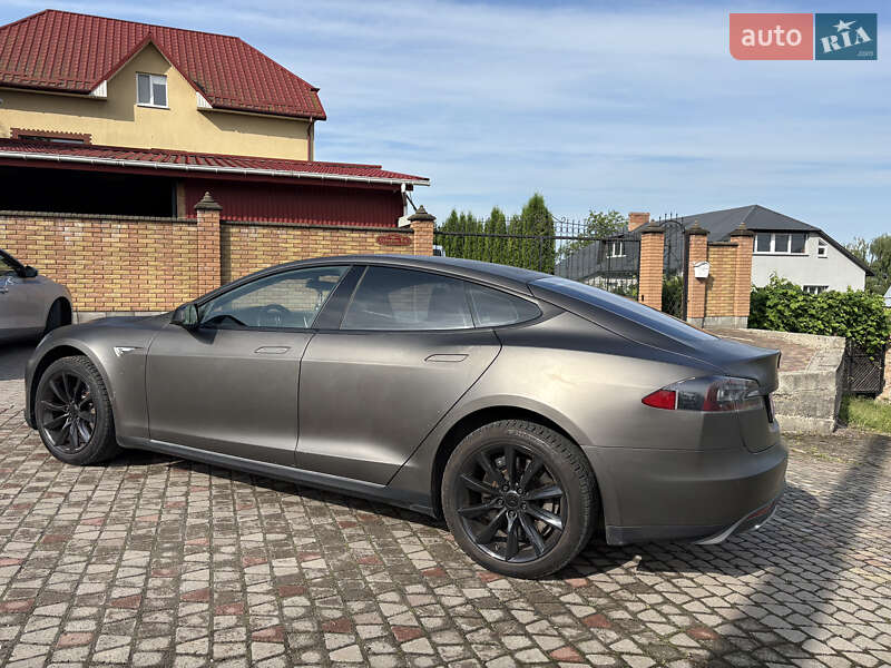 Ліфтбек Tesla Model S 2014 в Рівному