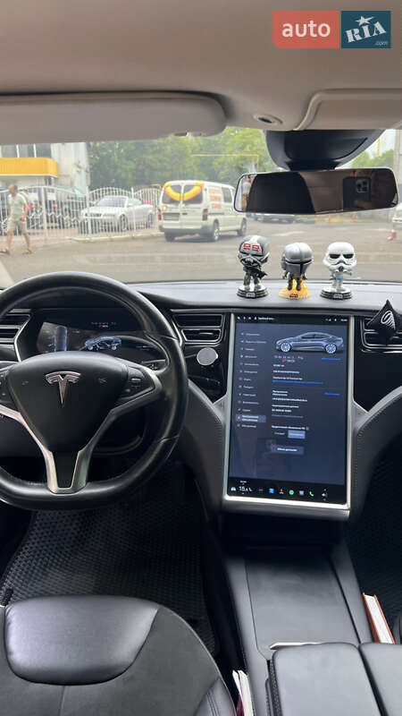Ліфтбек Tesla Model S 2015 в Одесі