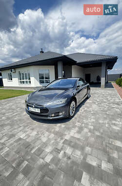Tesla Model S 2015 Tesla Model S 2015