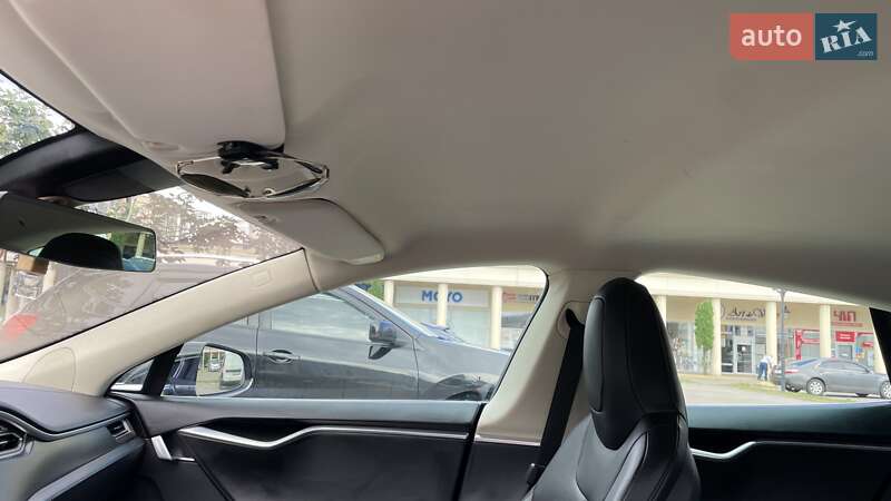 Лифтбек Tesla Model S 2015 в Хмельницком