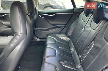 Лифтбек Tesla Model S 2015 в 