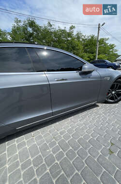 Лифтбек Tesla Model S 2014 в 