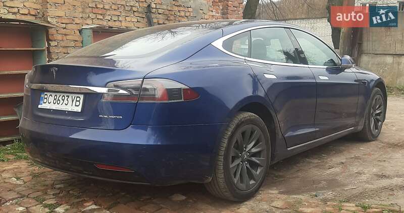 Лифтбек Tesla Model S 2020 в Львове