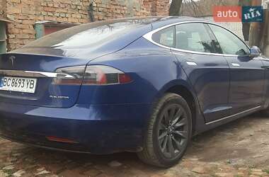 Лифтбек Tesla Model S 2020 в 