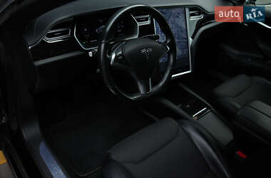 Лифтбек Tesla Model S 2017 в 