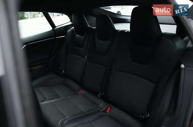 Лифтбек Tesla Model S 2017 в 