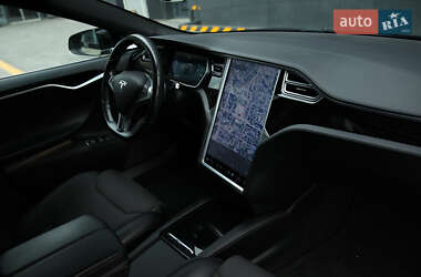 Лифтбек Tesla Model S 2017 в 