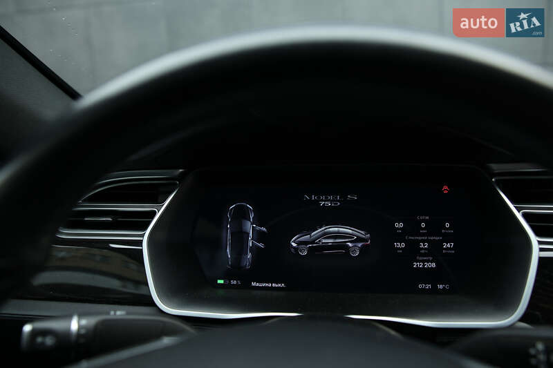 Ліфтбек Tesla Model S 2017 в Житомирі